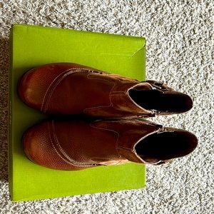 Size 10 W Width Earth Origins boot.
